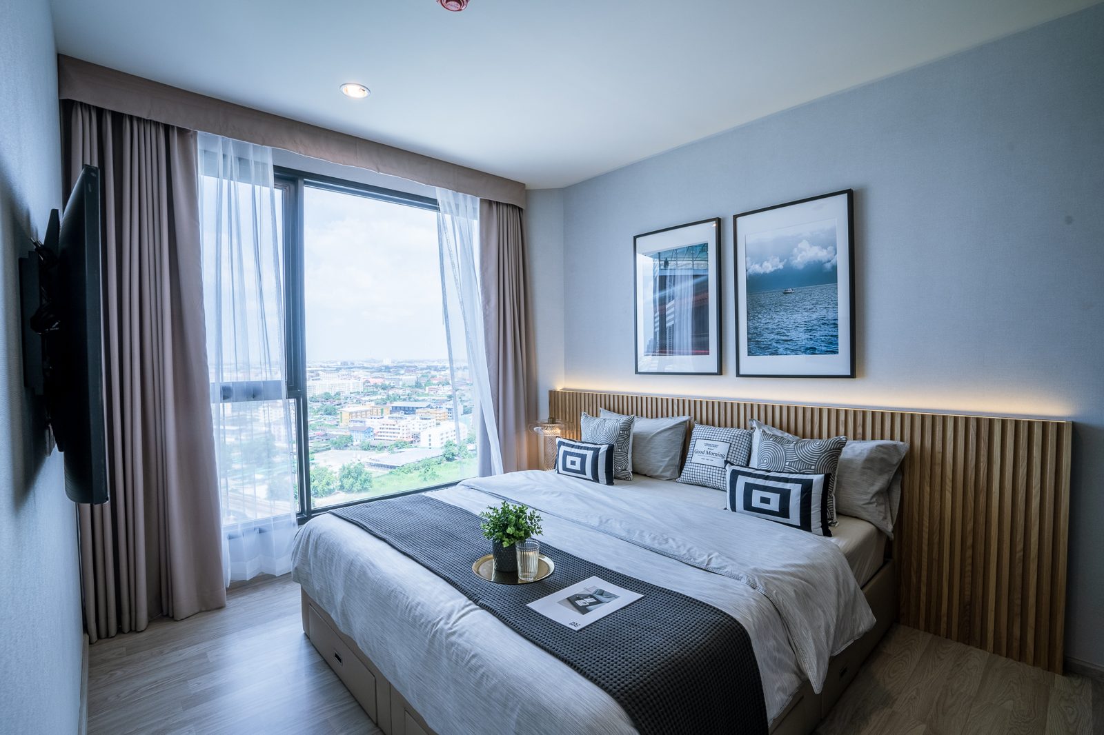 Ideo Mobi Sukhumvit Eastpoint show unit interior 2